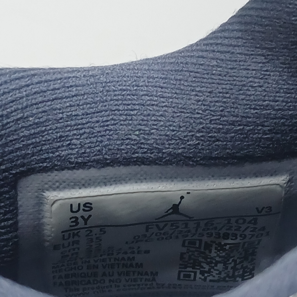 Air Jordan 11 Retro Low PreSchool Diffused Blue Shoe‎ FV5116-104 PS Size 3Y - Picture 5 of 9